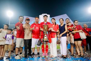 OK9 - Văn Hậu, Quang Hải rạng rỡ ăn mừng chức vô địch ASEAN Cup